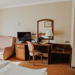 Zimmer mit zwei Einzelbetten