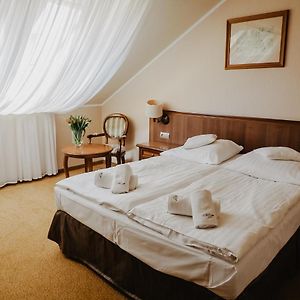 Standard Zimmer mit Kingsize-Bett